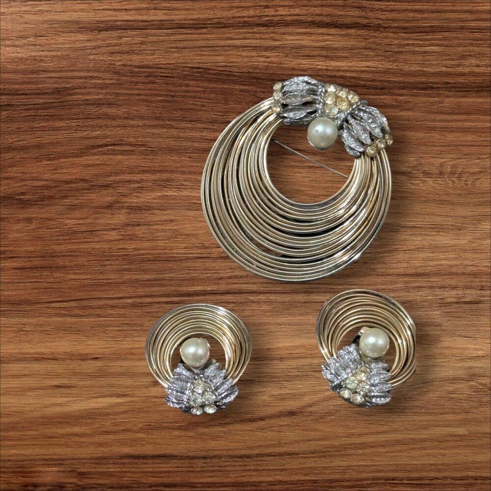 Vintage Gold-Tone Brooch & Clip-On Earrings Set With Faux Pearls & Rhinestones